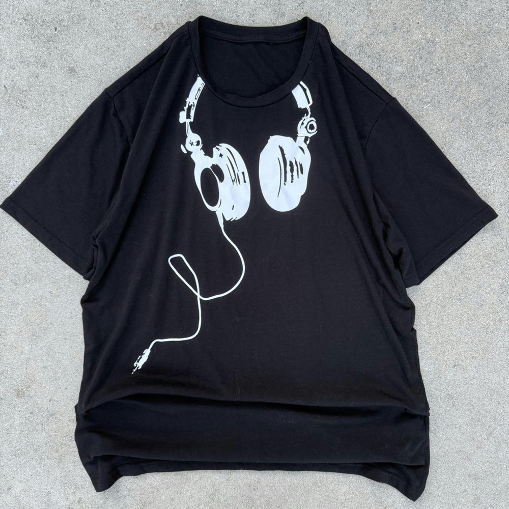 Black T-Shirt with Headphone Print